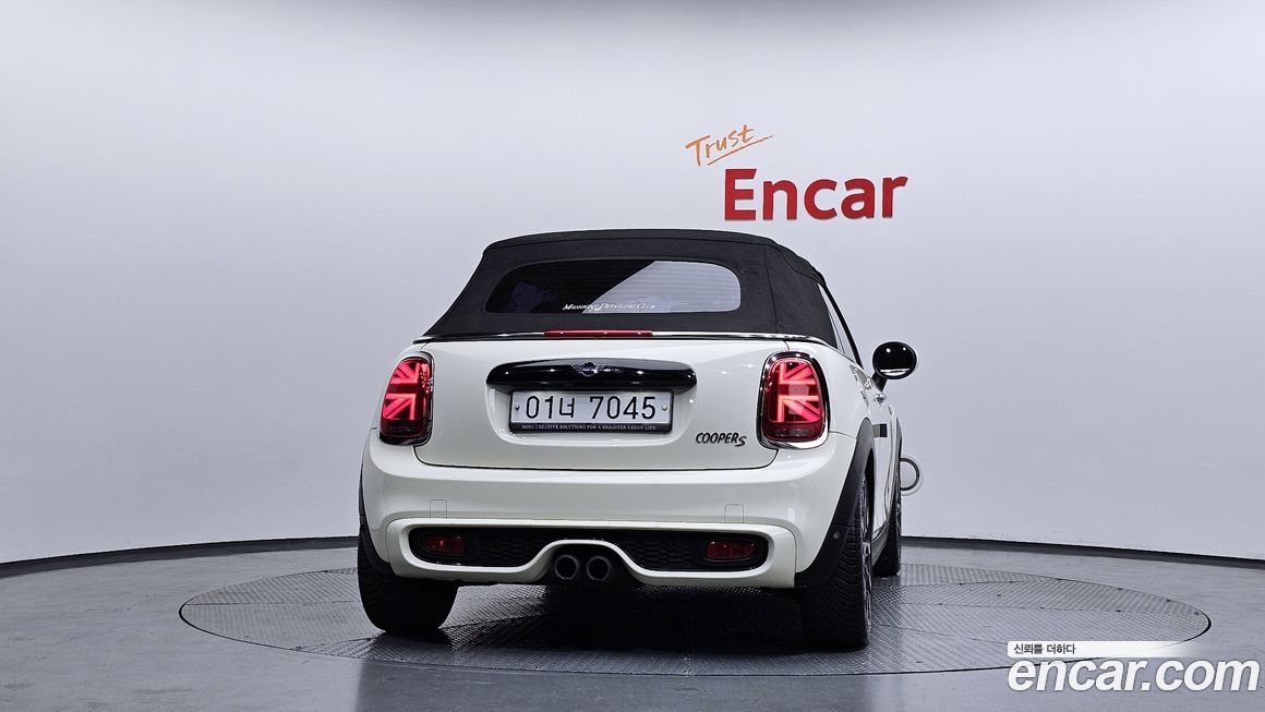 Mini Cooper Convertible 2019