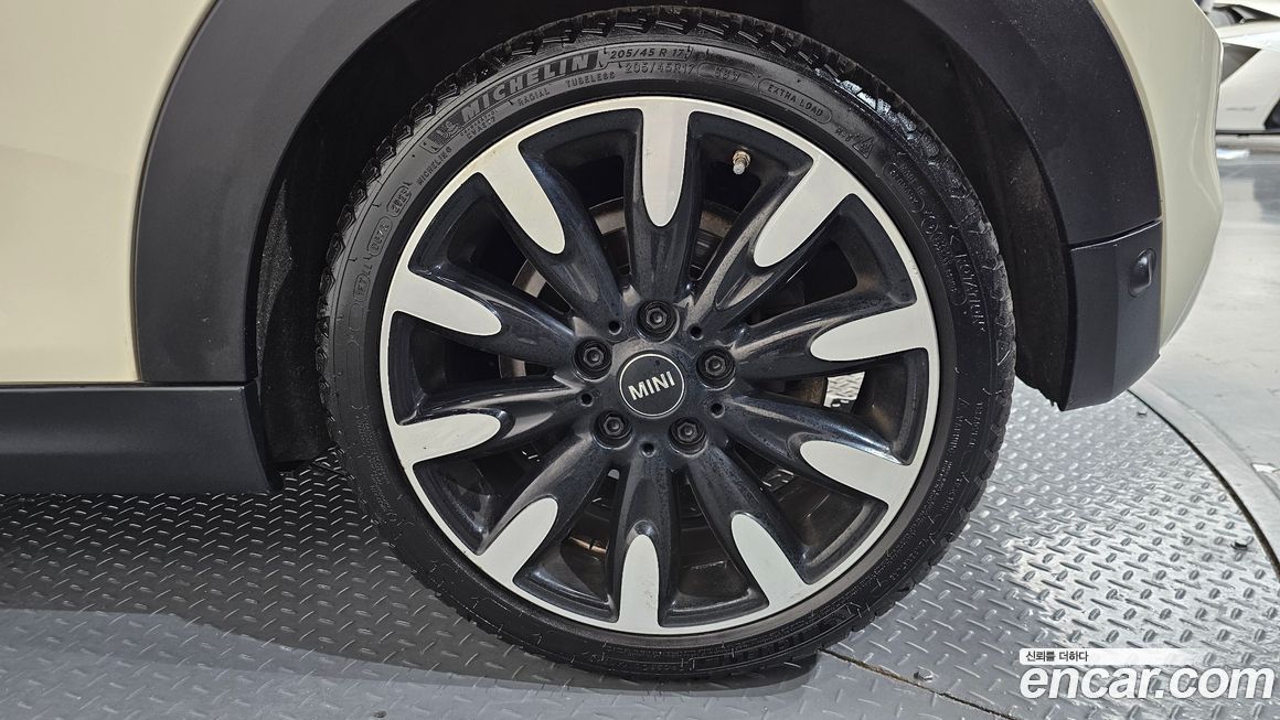 Mini Cooper Convertible 2019