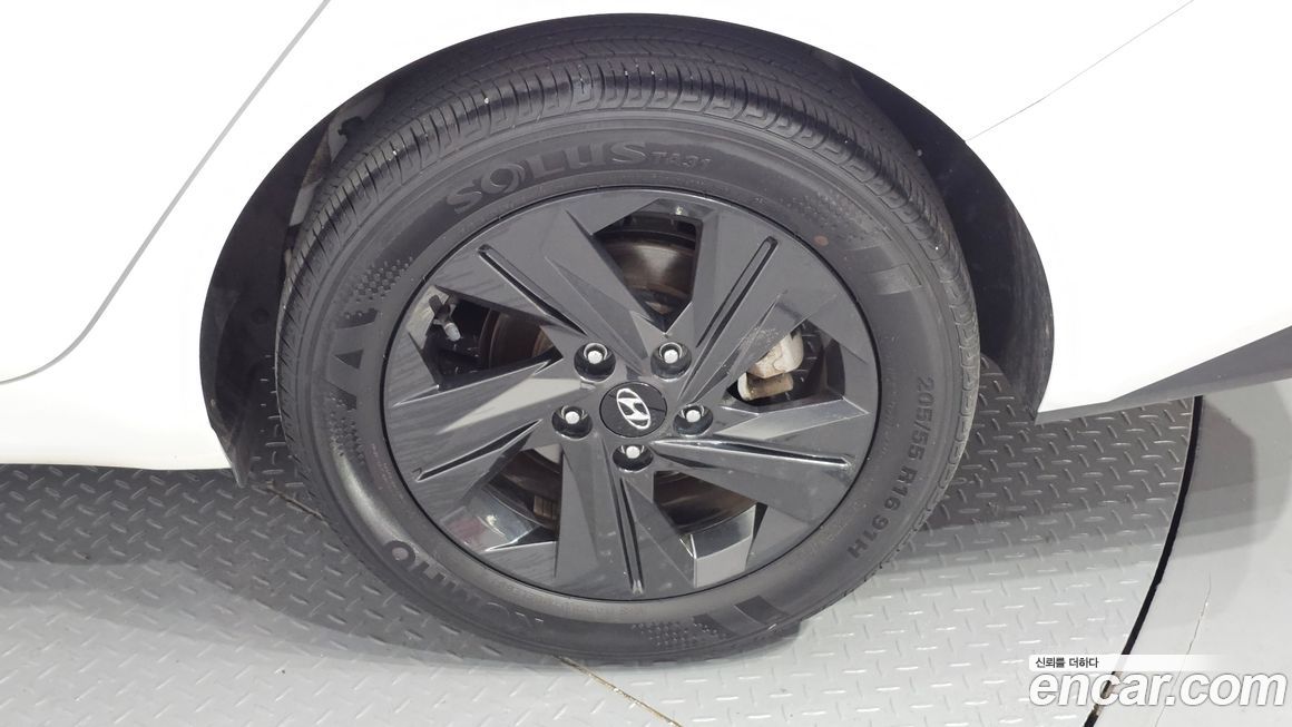 Hyundai AVANTE 2023