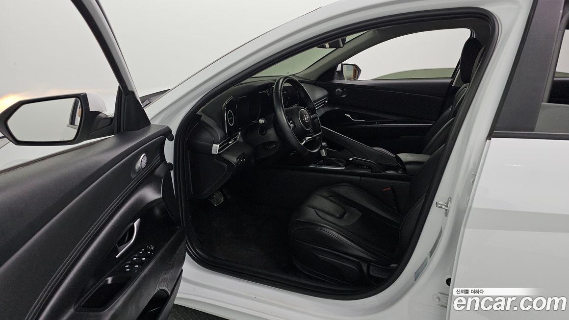 Hyundai AVANTE 2023
