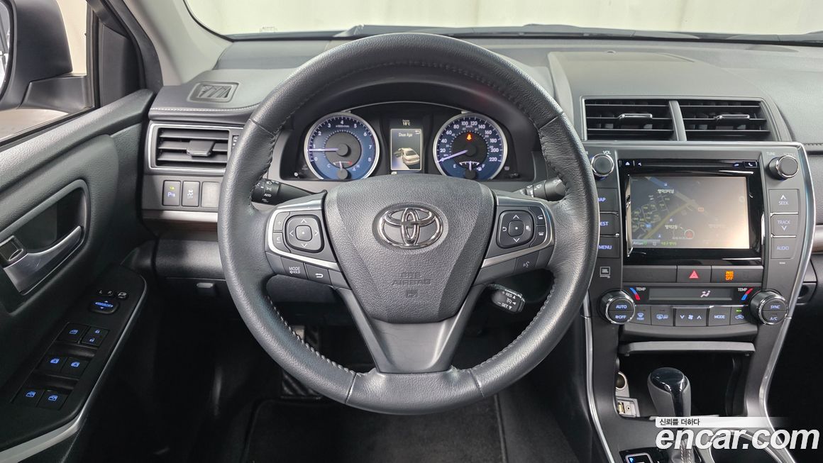 Toyota Camry 2015