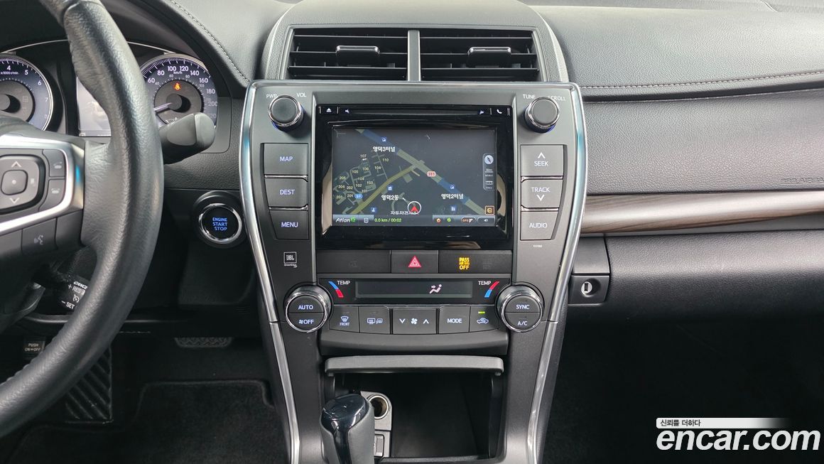 Toyota Camry 2015