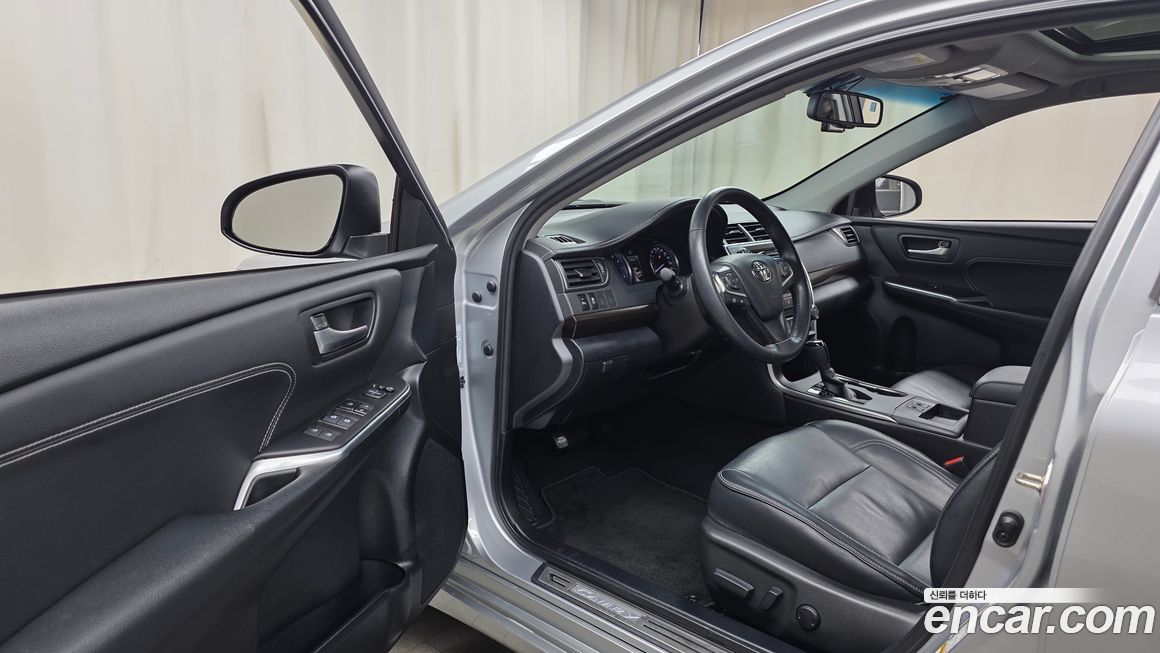 Toyota Camry 2015