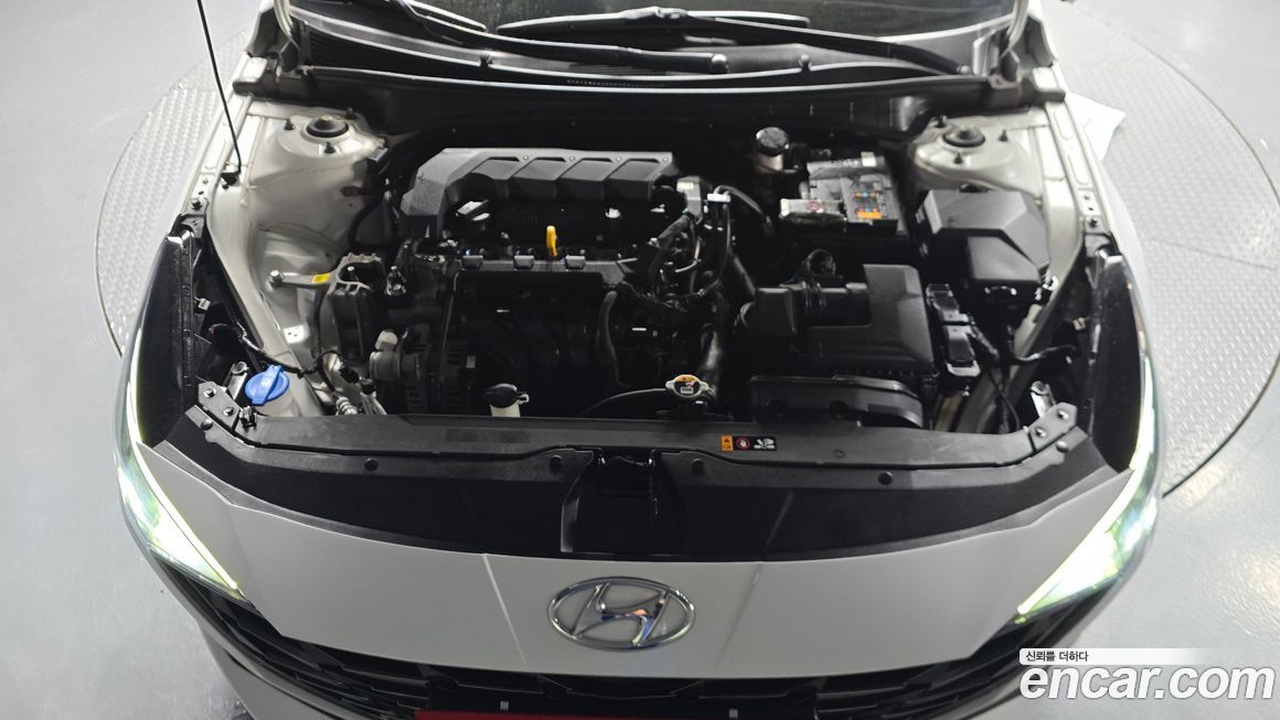 Hyundai AVANTE 2022