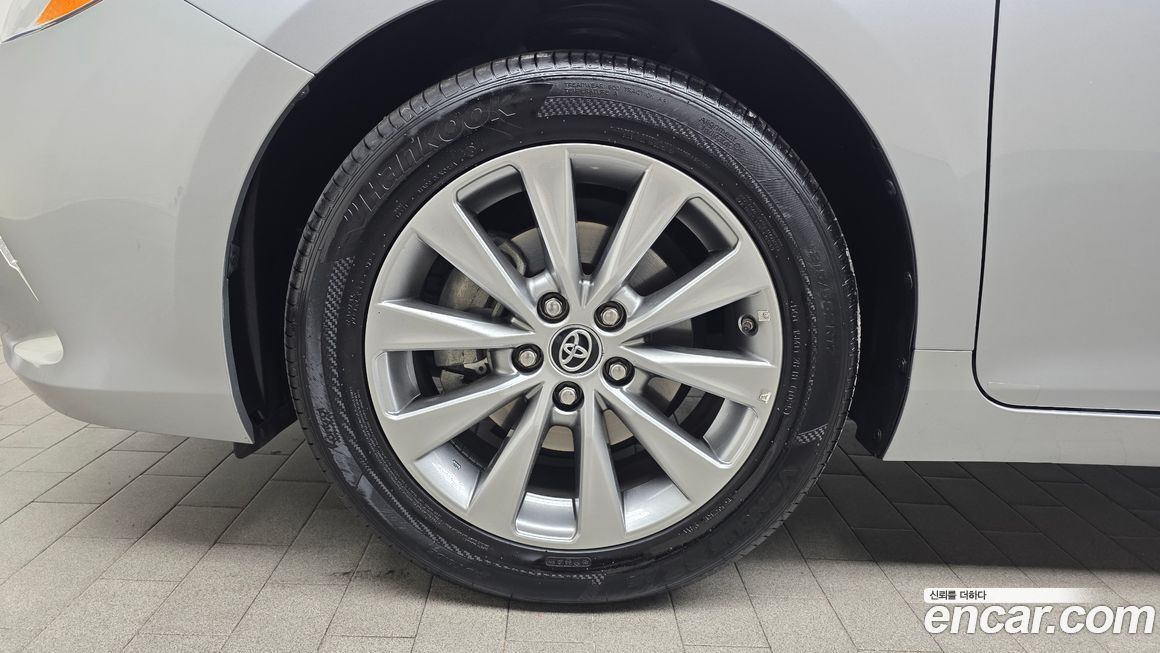 Toyota Camry 2015