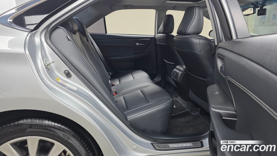 Toyota Camry 2015