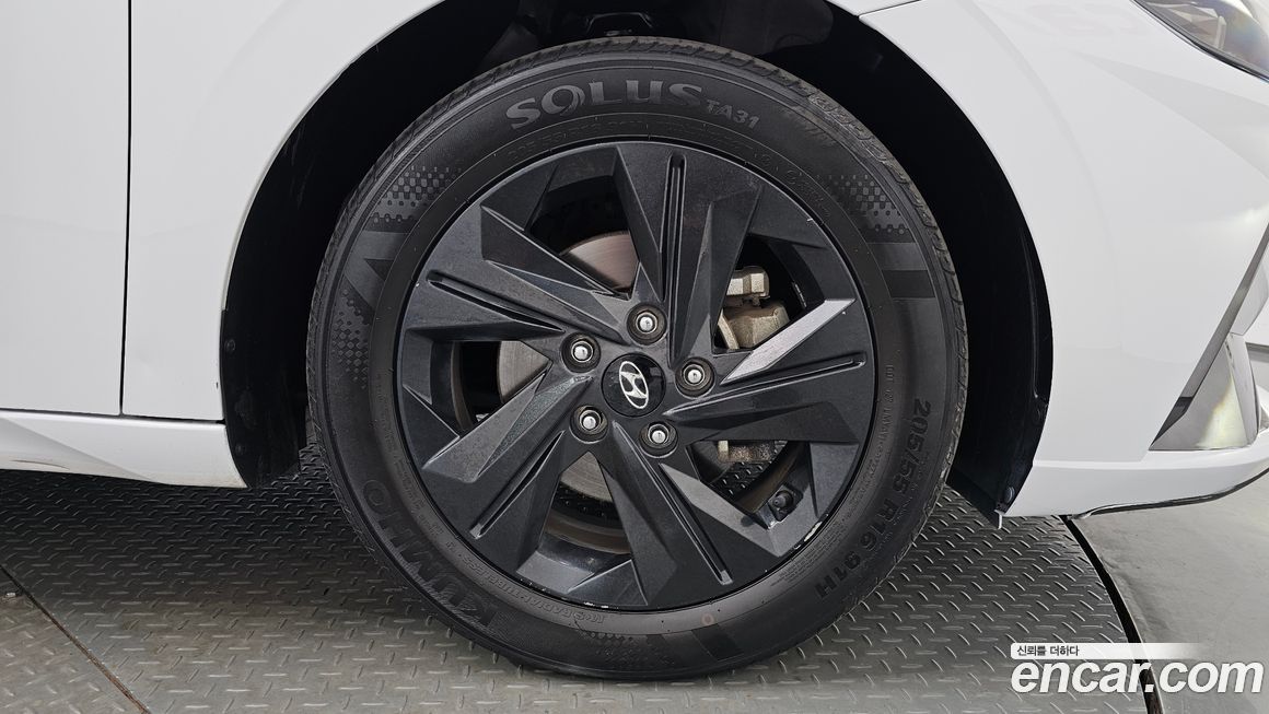 Hyundai AVANTE 2023
