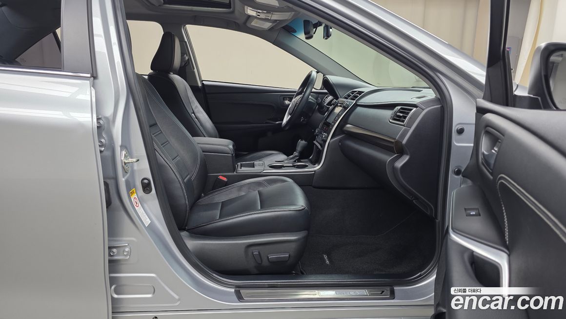 Toyota Camry 2015