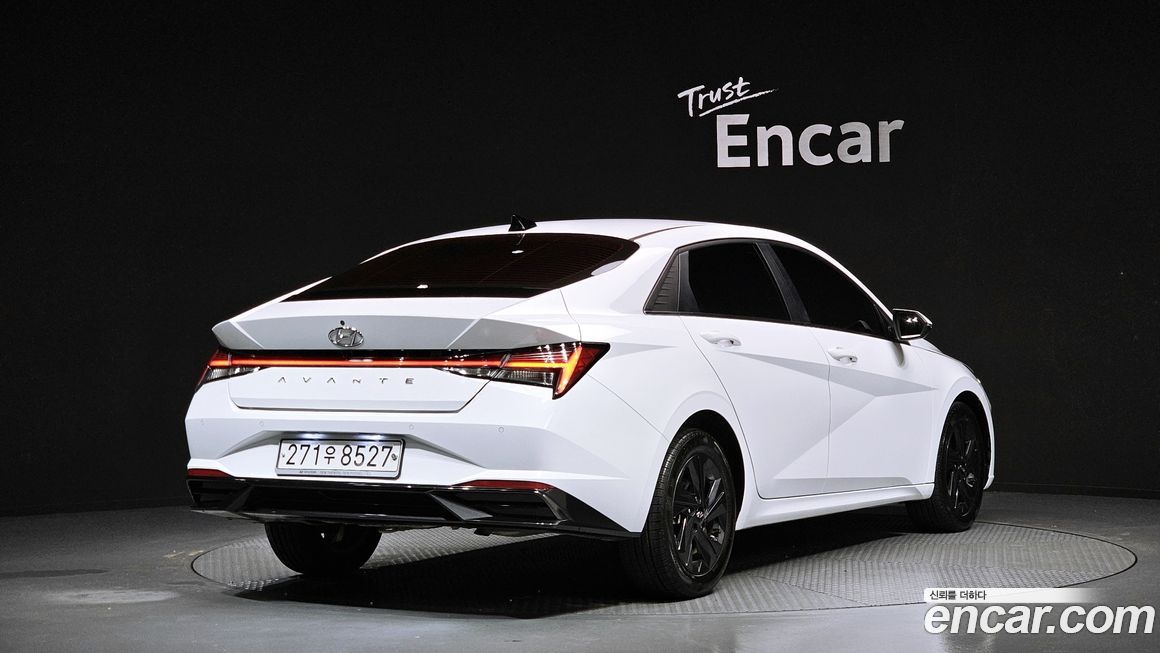 Hyundai AVANTE 2021