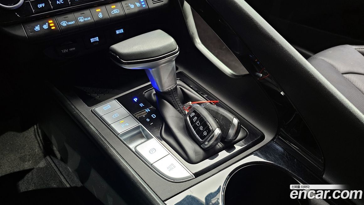 Hyundai AVANTE 2021