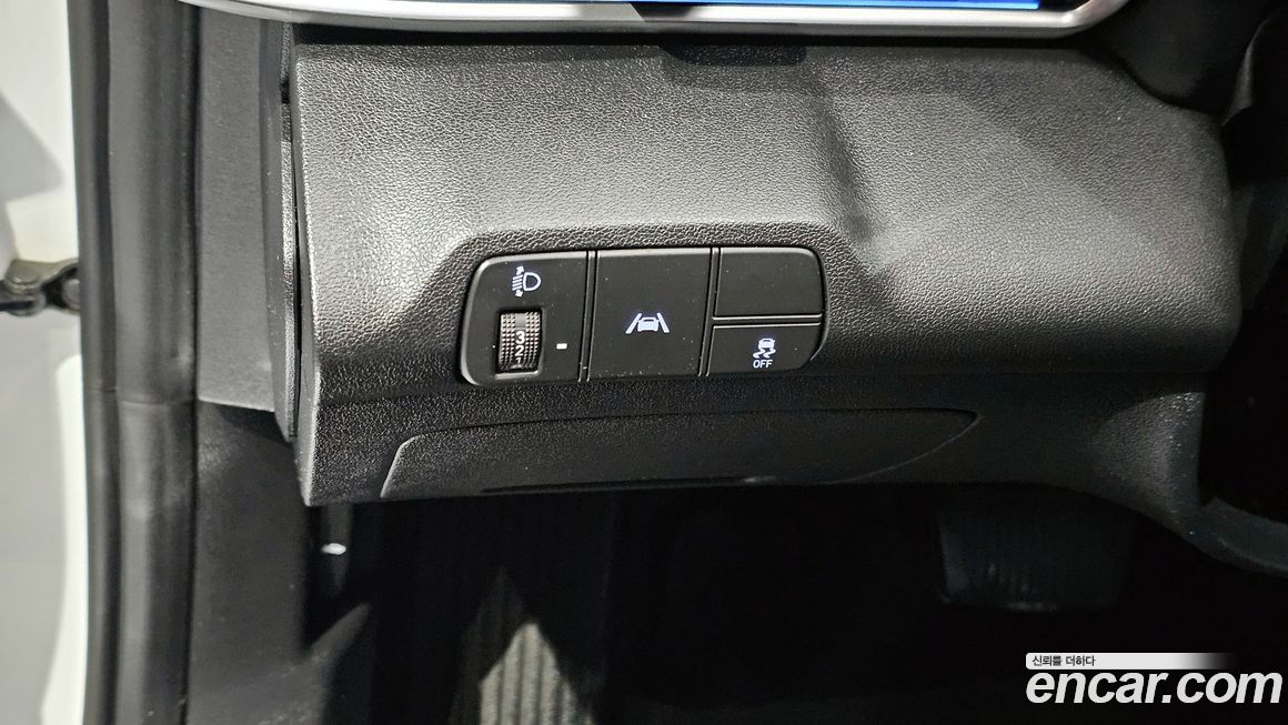 Hyundai AVANTE 2021