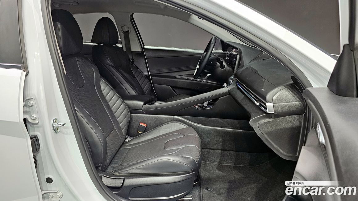 Hyundai AVANTE 2021