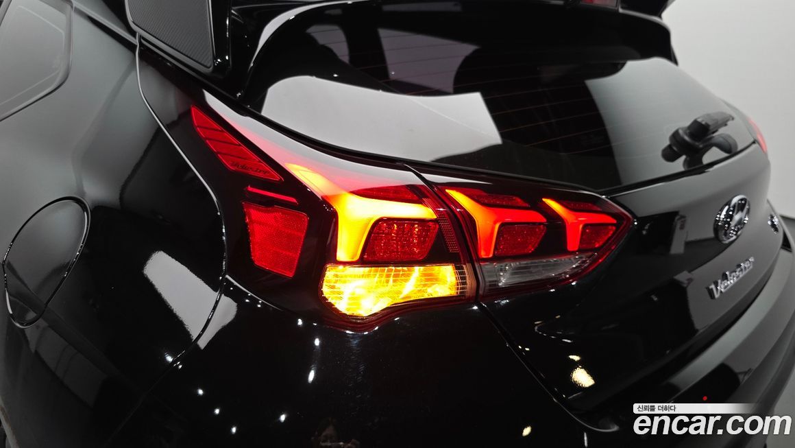 Hyundai Veloster 2020
