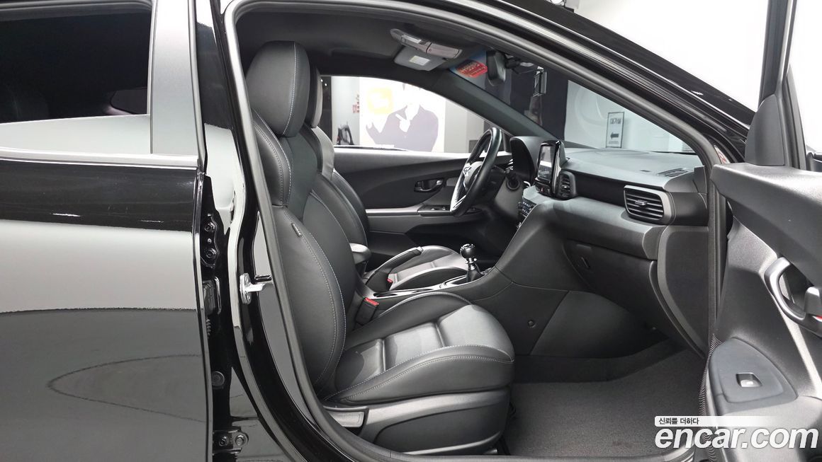 Hyundai Veloster 2020