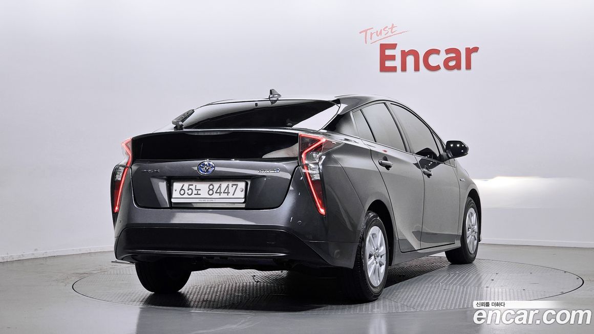 Toyota Prius 2017