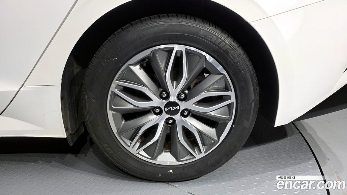 Kia K5 2023