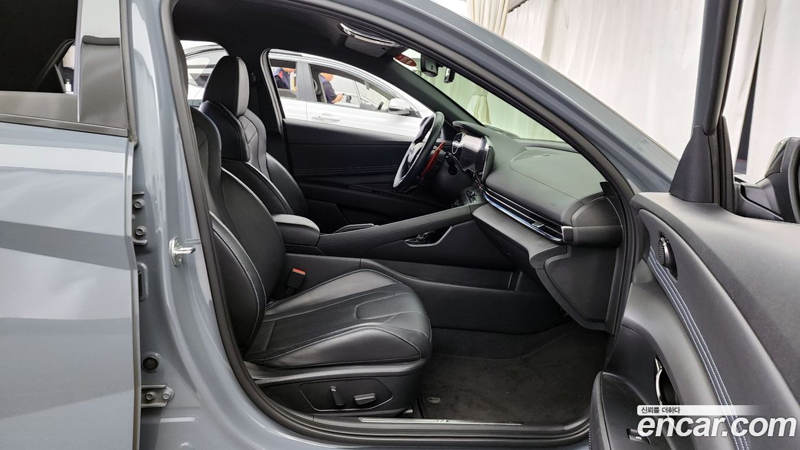 Hyundai AVANTE 2023