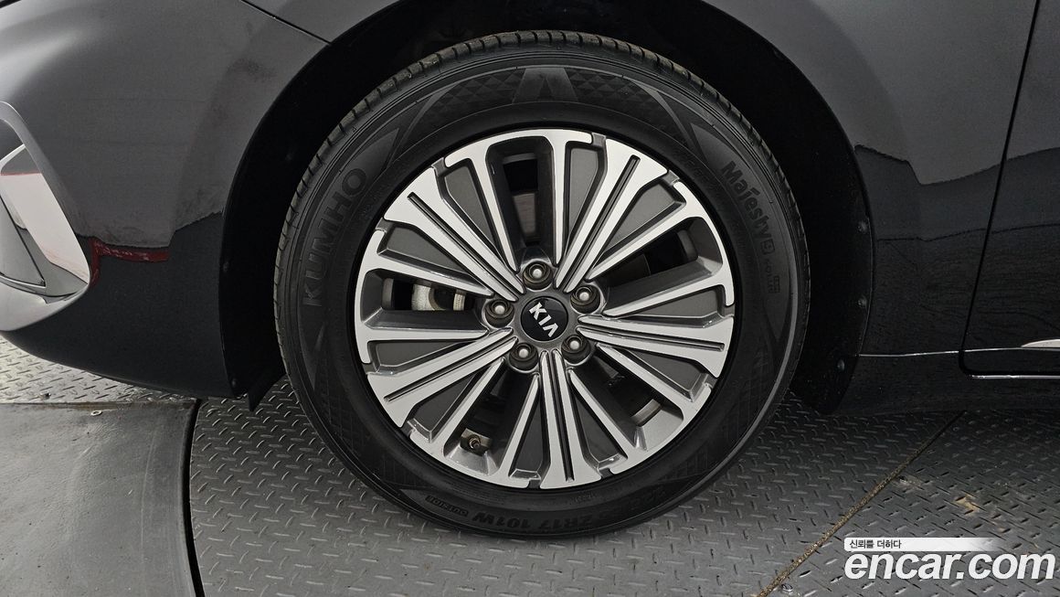 Kia K7 2021