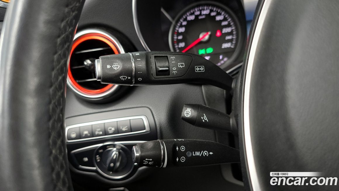 Mercedes-Benz GLC-Class 2019
