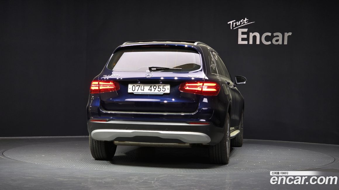 Mercedes-Benz GLC-Class 2019