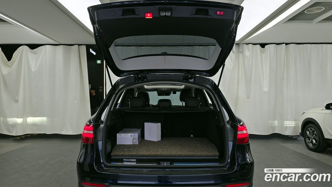 Mercedes-Benz GLC-Class 2019