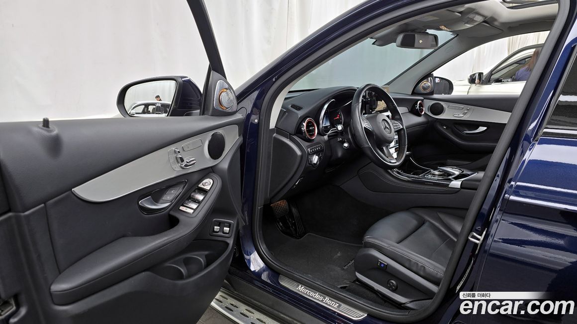 Mercedes-Benz GLC-Class 2019