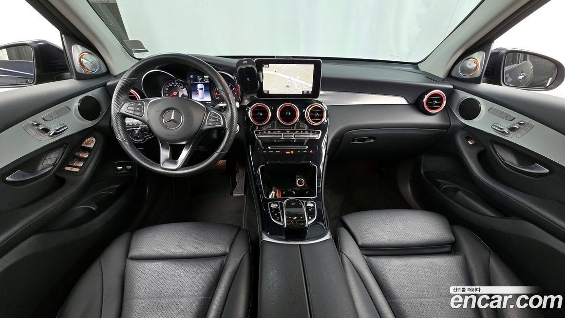 Mercedes-Benz GLC-Class 2019