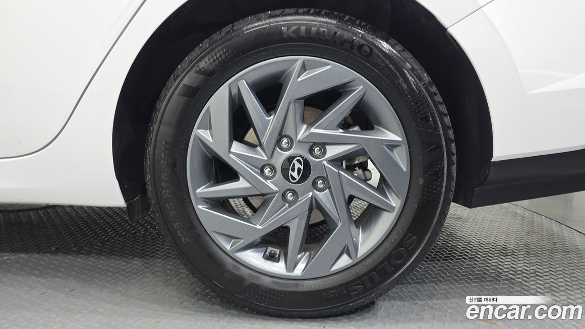 Hyundai AVANTE 2024