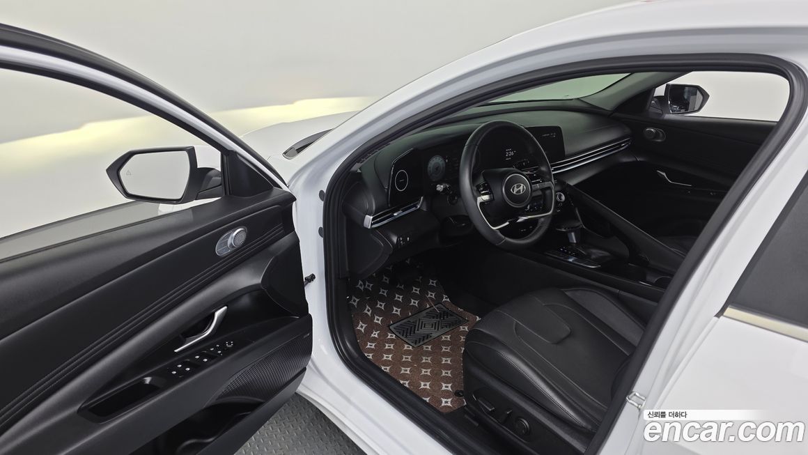 Hyundai AVANTE 2024