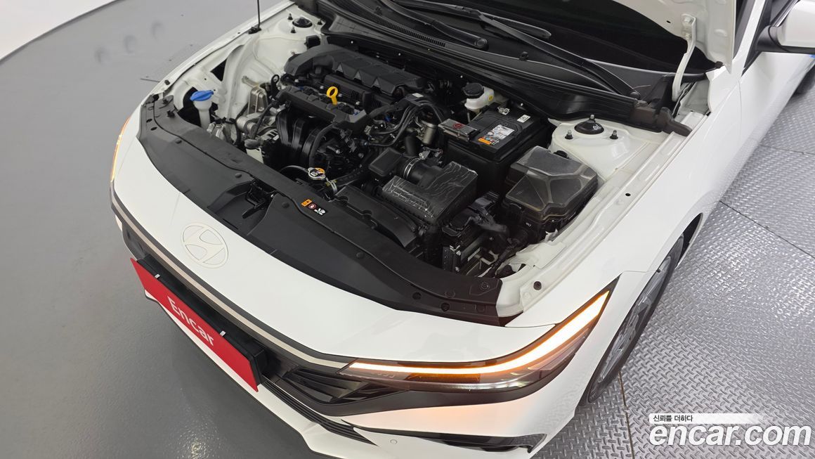 Hyundai AVANTE 2024