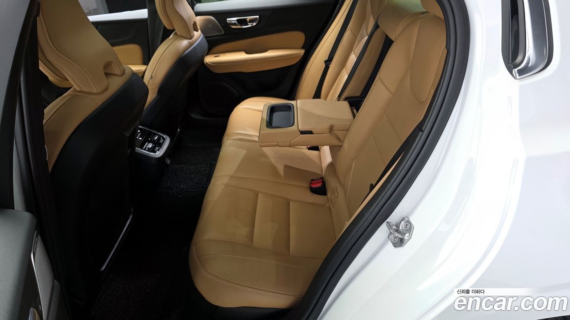 Volvo S60 2022