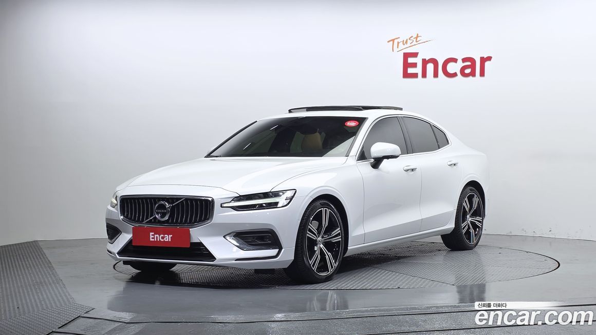 Volvo S60 2022
