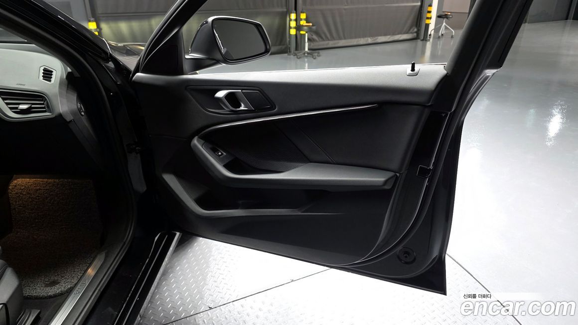 BMW 1-Series 2024