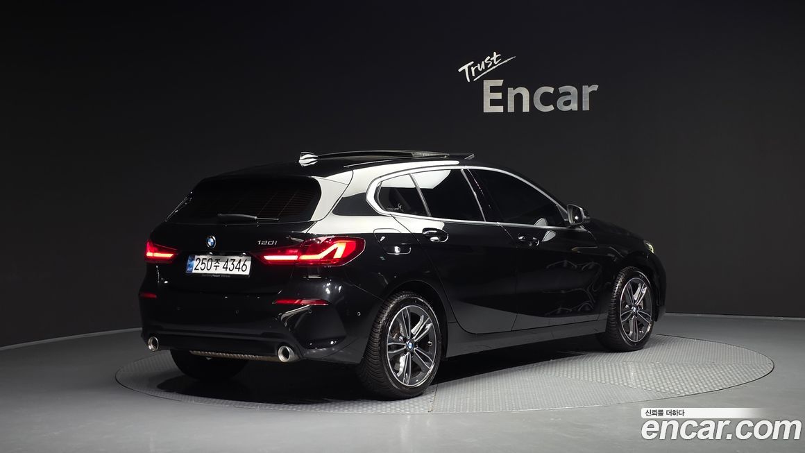 BMW 1-Series 2024