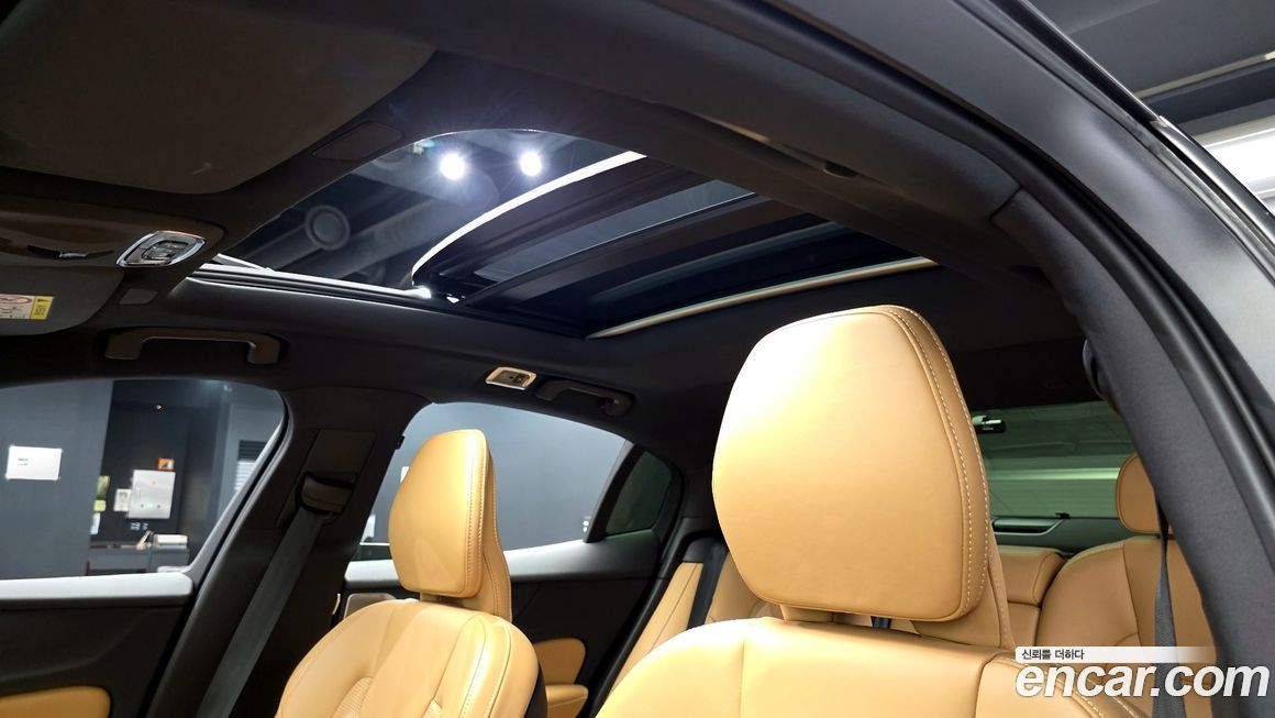 Volvo S60 2022