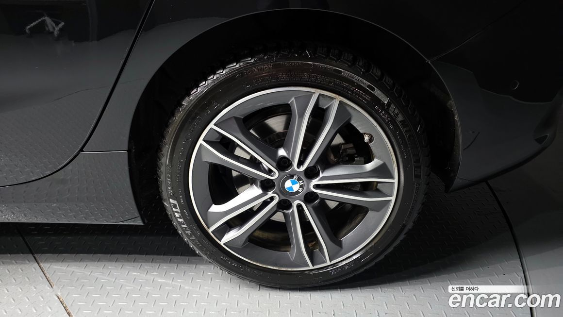 BMW 1-Series 2024