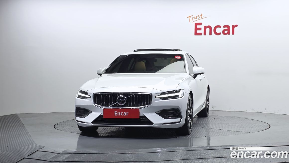 Volvo S60 2022
