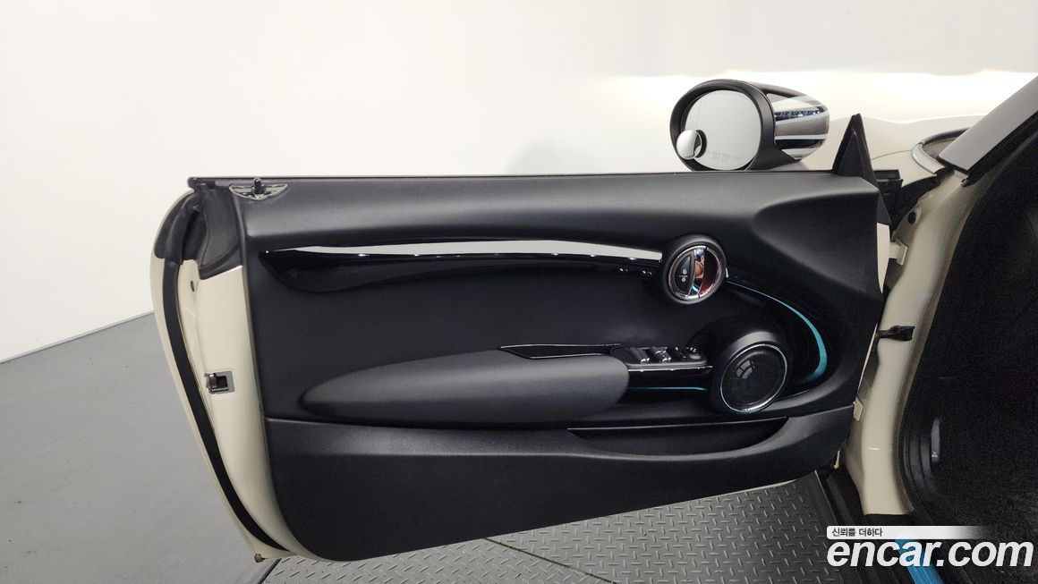 Mini Cooper Convertible 2021