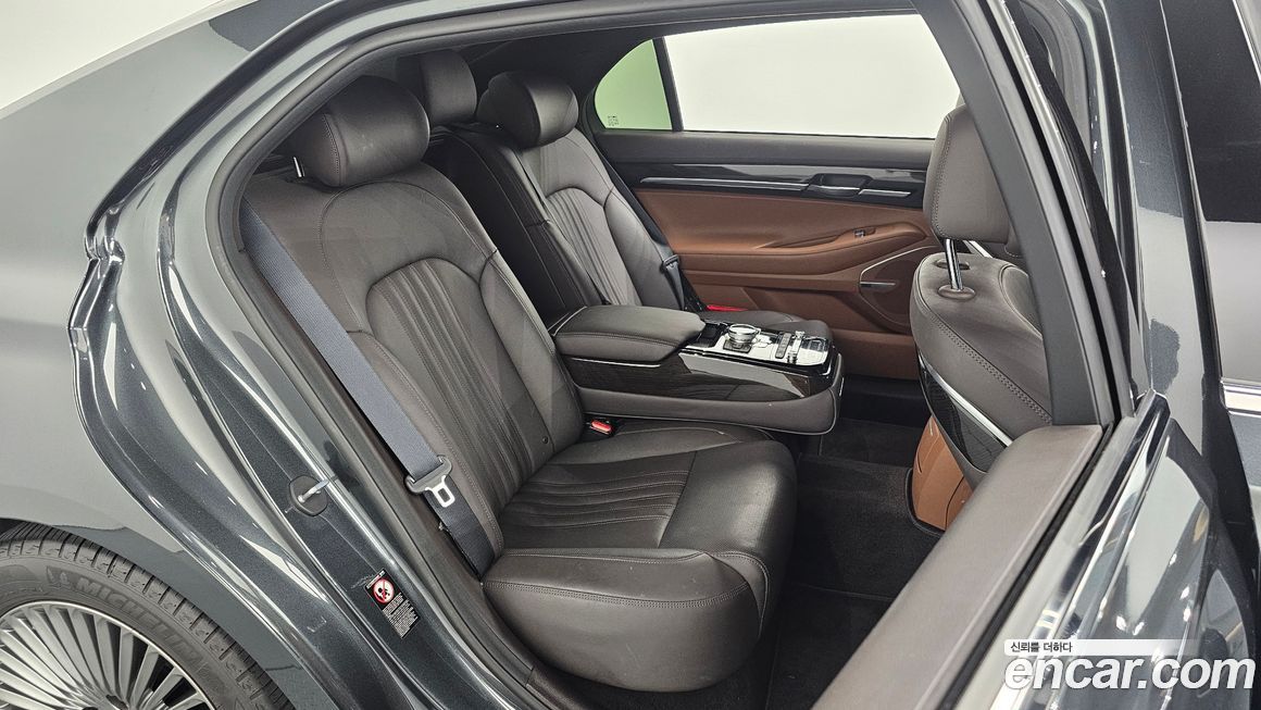 Genesis G90 2019