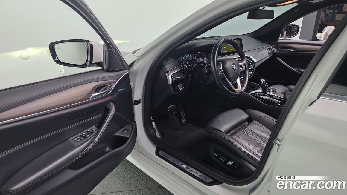 BMW 5-Series 2018