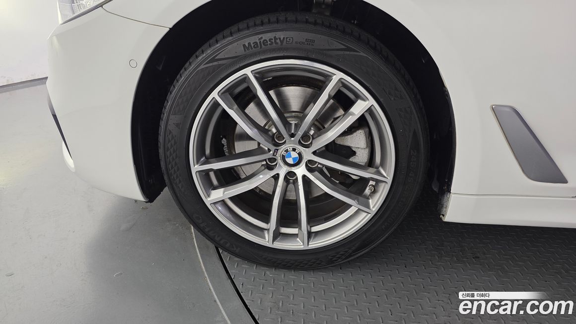 BMW 5-Series 2018