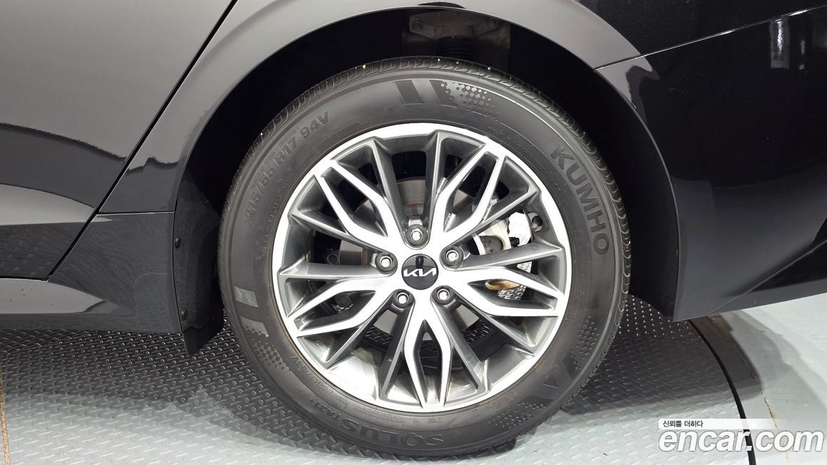 Kia K5 2023