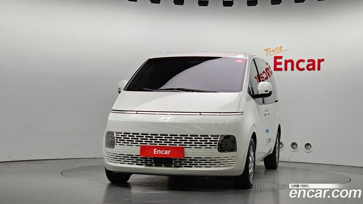 Hyundai Staria 2025