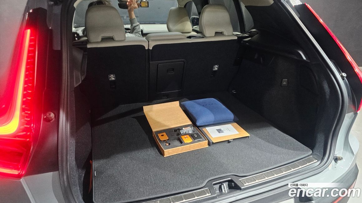 Volvo XC40 2024