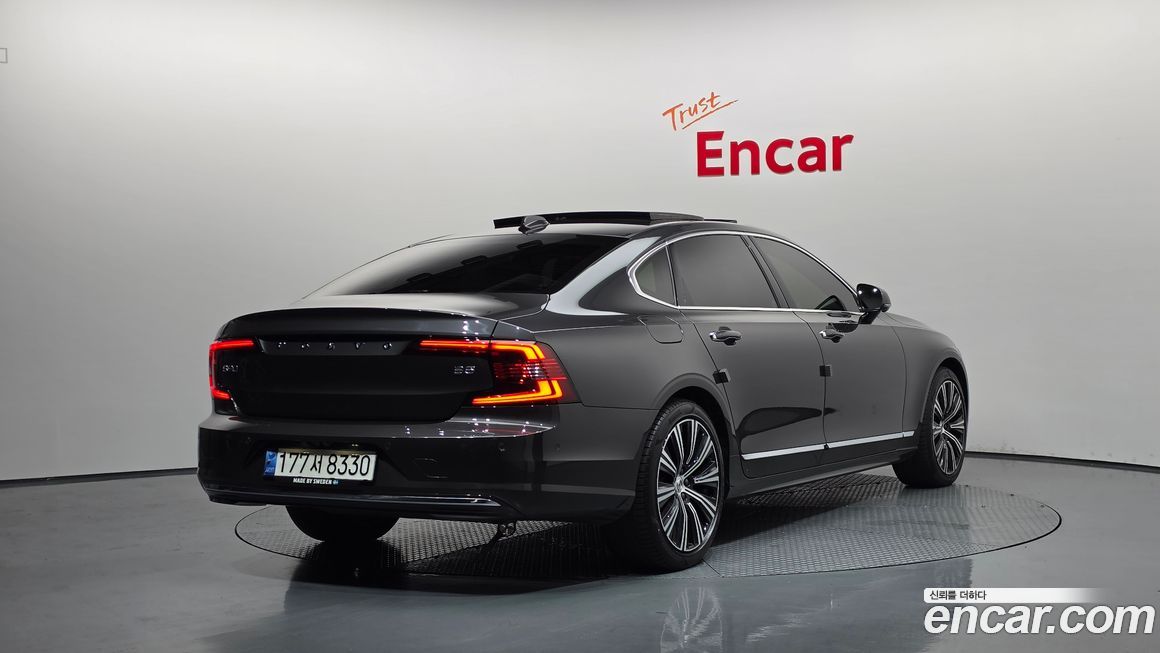 Volvo S90 2022