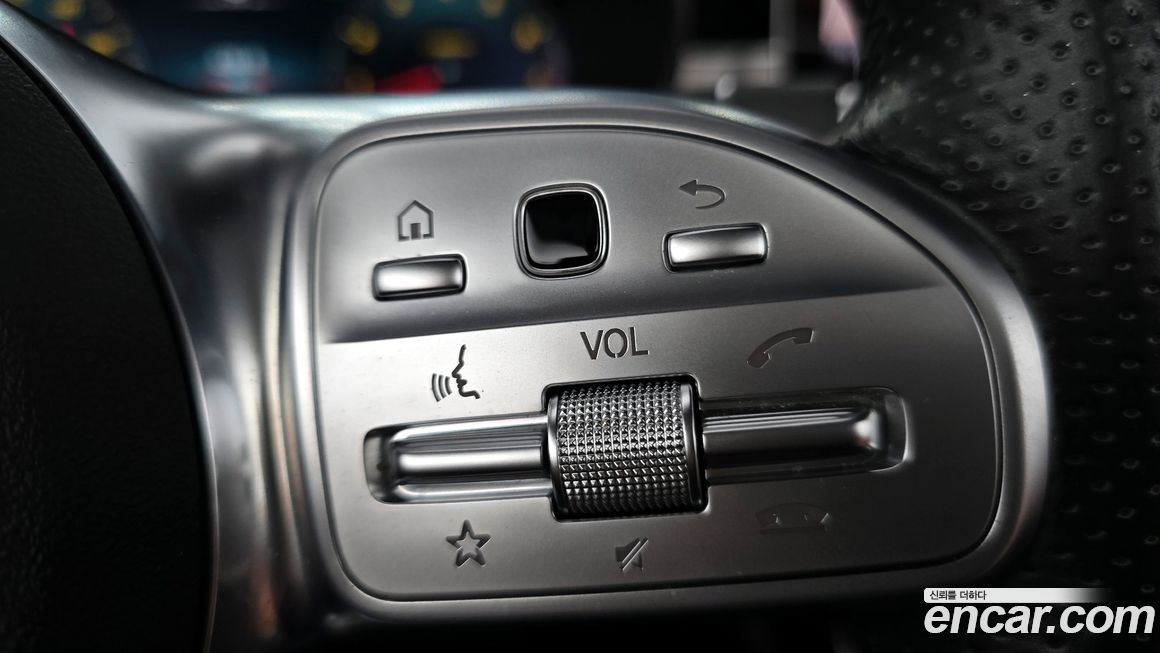 Mercedes-Benz C-Class 2020