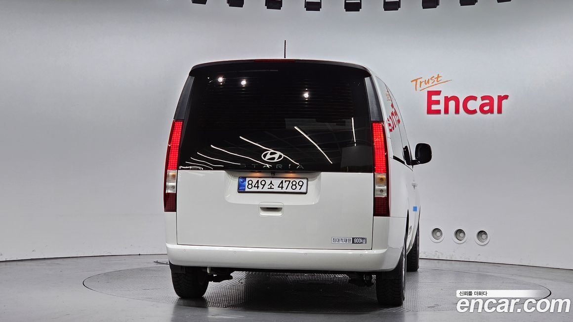 Hyundai Staria 2025