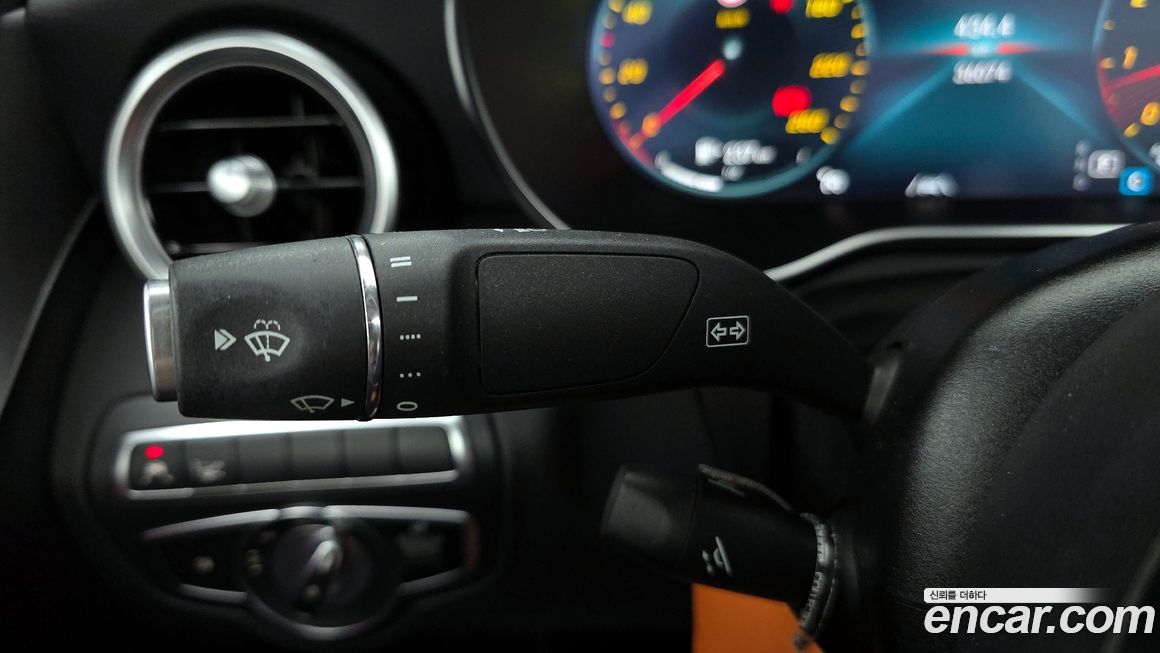 Mercedes-Benz C-Class 2020