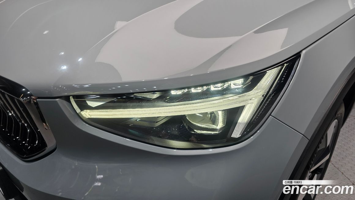 Volvo XC40 2024