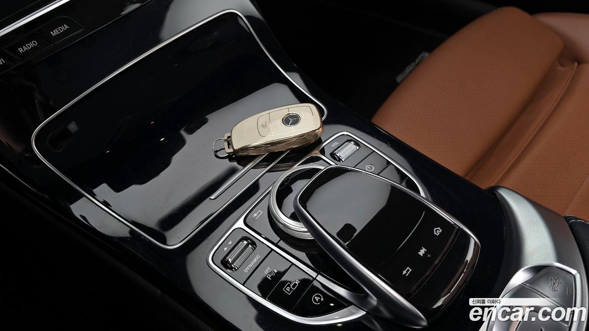 Mercedes-Benz C-Class 2020